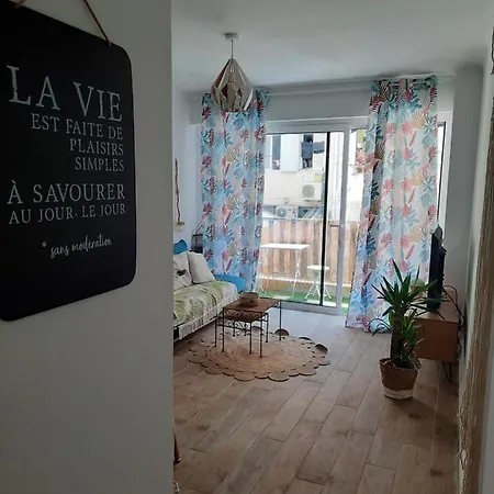 Apartment T2 Neuf, Balcon, Centre Cannes, 15 Min Du Palais *